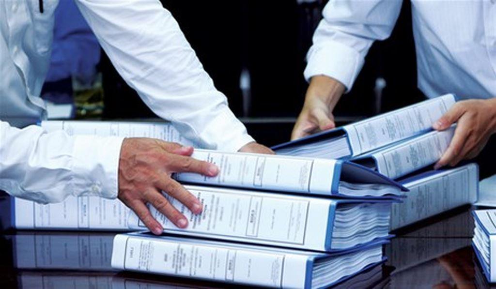 Mối li&ecirc;n hệ giữa c&aacute;c tội danh vi phạm quy định về đấu thầu v&agrave; đưa hối lộ, nhận hối lộ