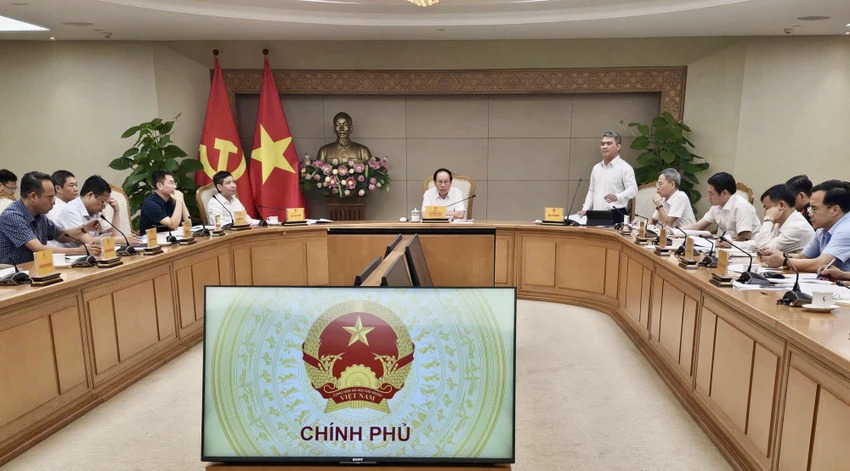 Phó Thủ tướng Lê Tiến Châu chủ trì cuộc họp về Dự án Luật Luật sư (sửa đổi)