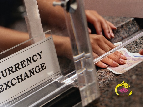 quy-dinh-mua-ngoai-te-khi-di-du-lich-1