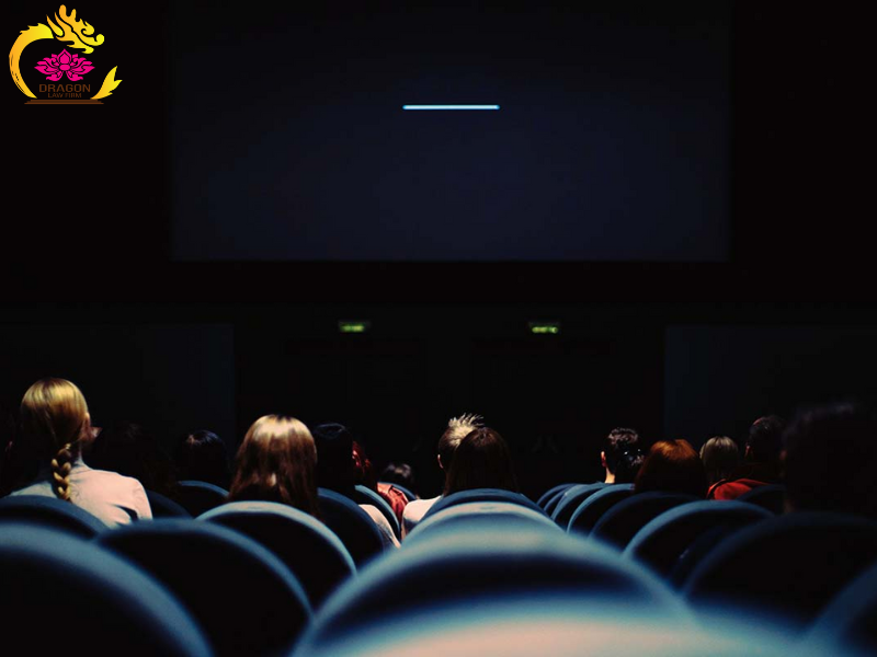 Quay lén trong rạp chiếu phim có vi phạm pháp luật hay không?