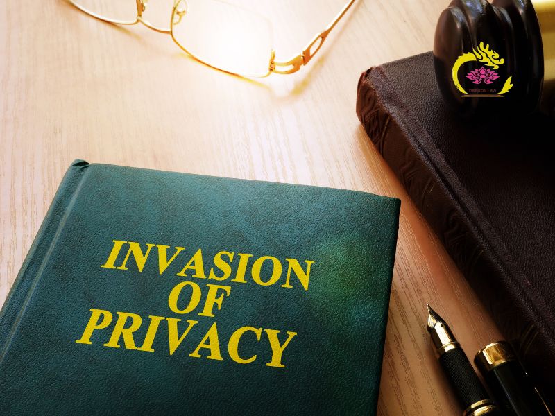 Xâm phạm quyền riêng tư của người khác là gì? Phạt bao nhiêu?